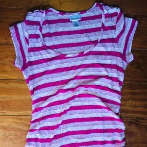 Maternity shirt size Small